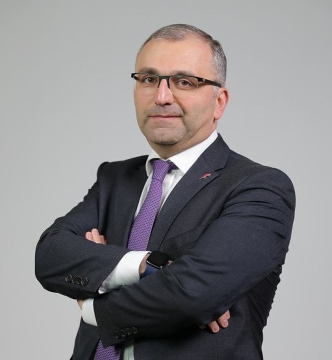Artavazd Taroyan, Directeur de la Gestion des PME chez NOVALEX HOLDING